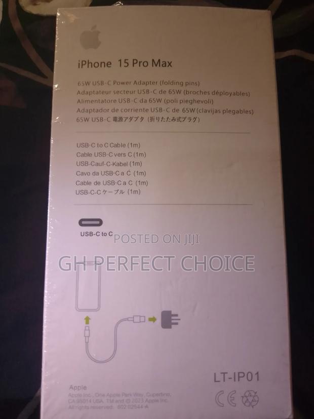 High-Speed iPhone 15 Pro Max C-C Charger · Photo 2