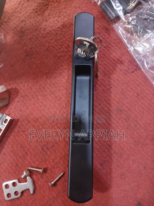 Sliding Door Lock · Photo 4