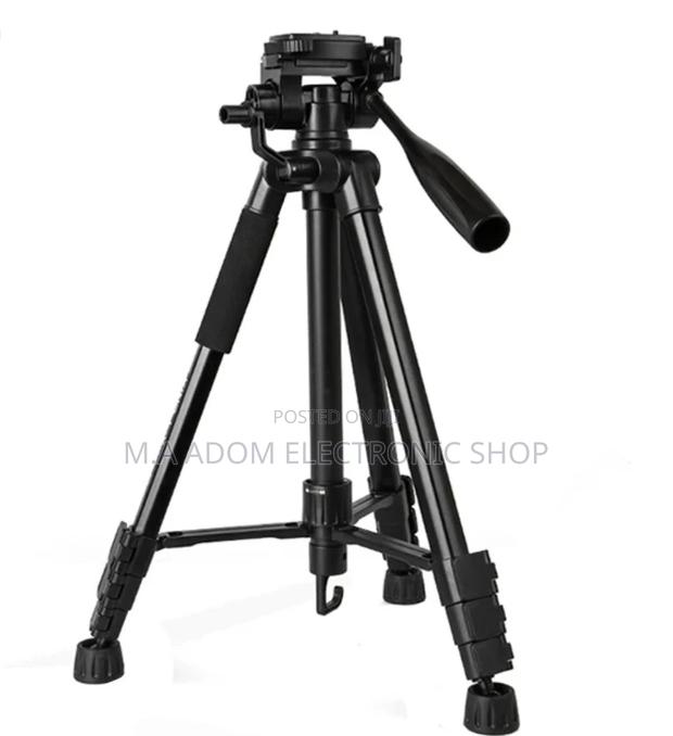 Kingjoy VT-890: The Versatile Tripod for Your Creative Needs · Photo 2