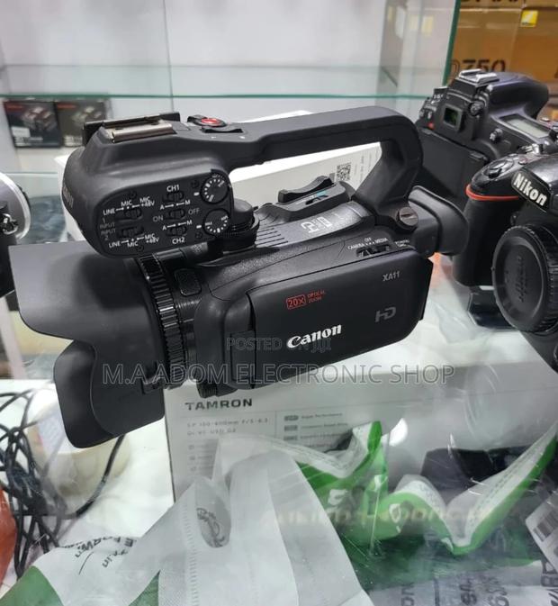 Canon XA11: Professional-Grade Video Capture · Photo 2