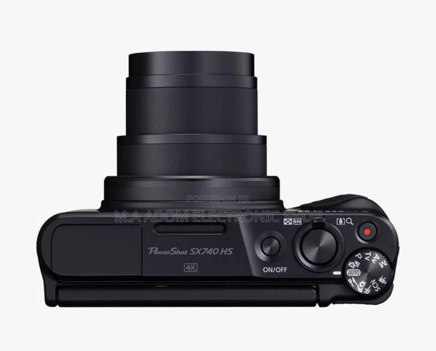 Canon Powershot SX740 HS: Capture the World in · Photo 2