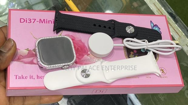 Ladies Smart Watch · Photo 2