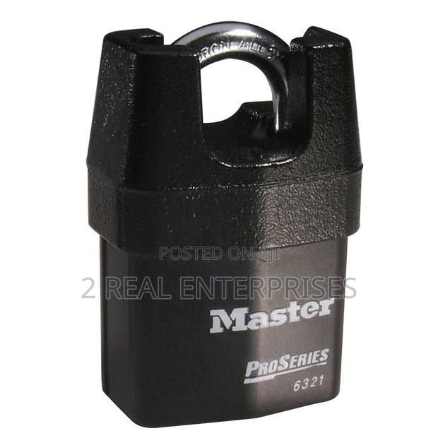 Master Lock Pro Series 6321 · Photo 3