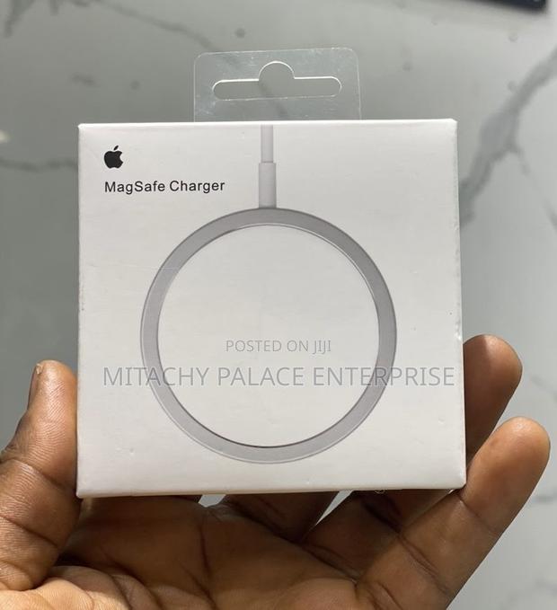 Apple Wireless Charger · Photo 1