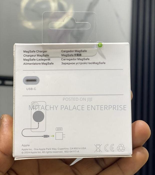 Apple Wireless Charger · Photo 3