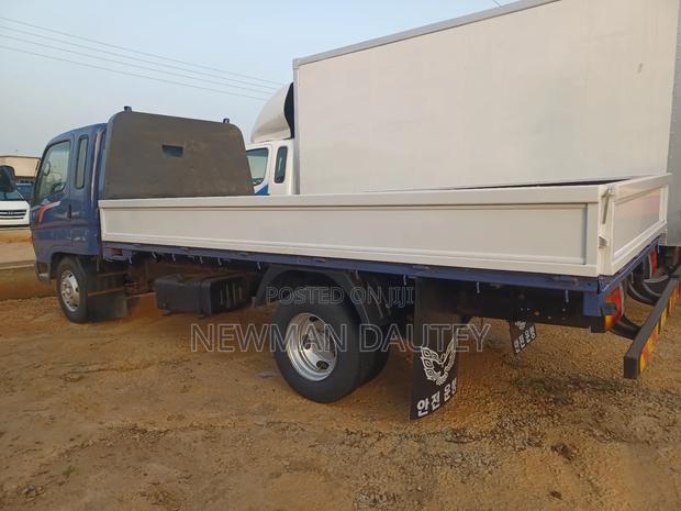 Hyundai Mighty Truck