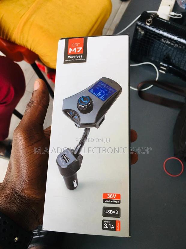 M7 Bluetooth Car Kit: Your Road Trip Essential · Photo 2