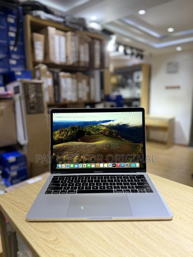 Laptop Apple MacBook Pro 2019 8GB Intel Core i5 SSD 256GB · Photo 4