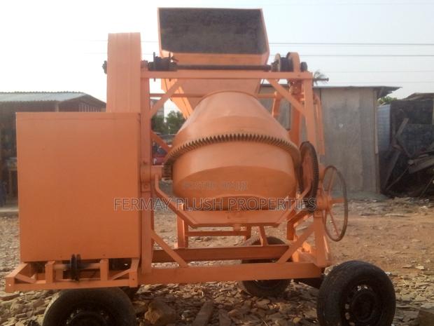 Self Load Concrete Mixer for Rent · Photo 3