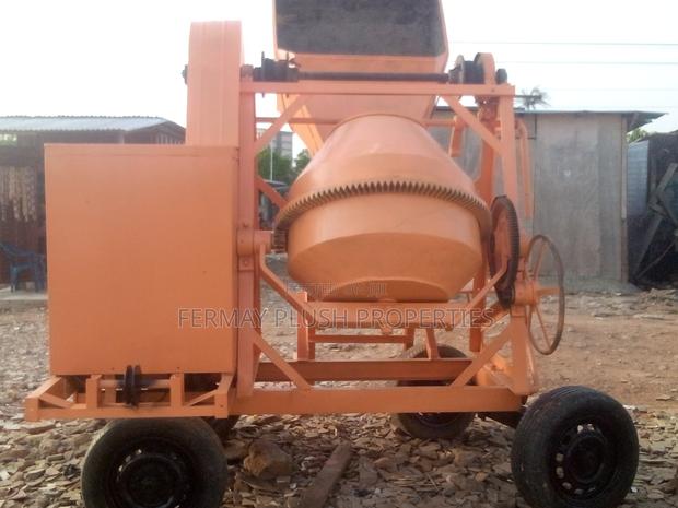 Self Load Concrete Mixer for Rent · Photo 4