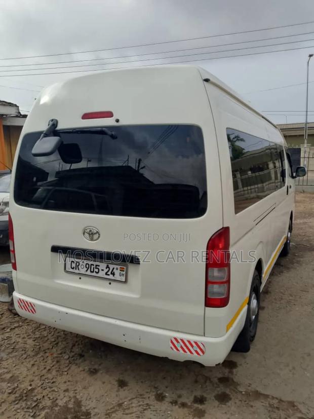 Car Rentals- 13 Seats Bus for Rent- Toyota Hiace for Rent · Photo 4