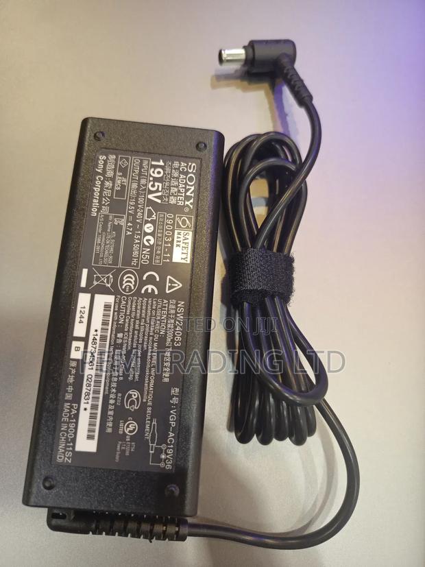 Original SONY Charger/ Adapter 90W · Photo 2