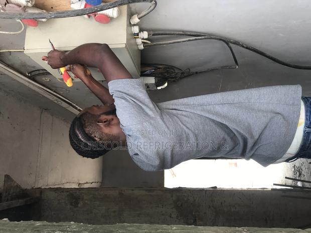 Qualified Electricians photo 11