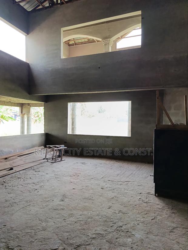 5bdrm House in Kings City Estate &, Dome for sale photo 5