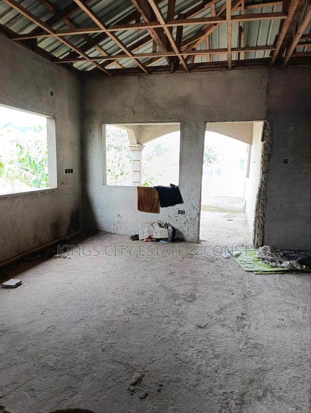 5bdrm House in Kings City Estate &, Dome for sale photo 7