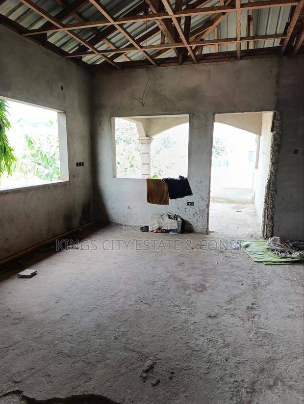 5bdrm House in Kings City Estate &, Dome for sale photo 8