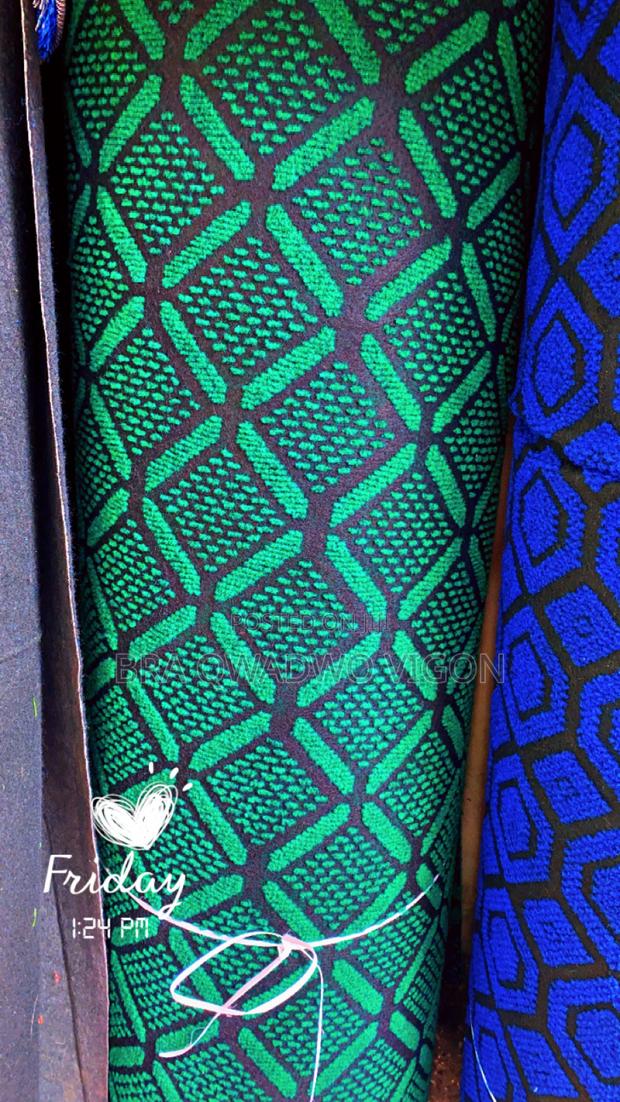 Woolen Carpet · Photo 3