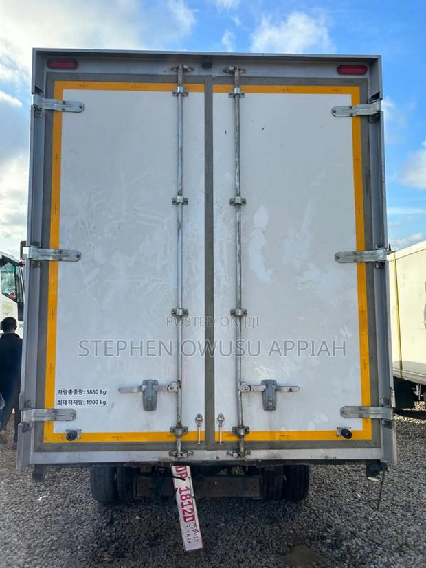 Hyundai Porter Freezer Box photo 2