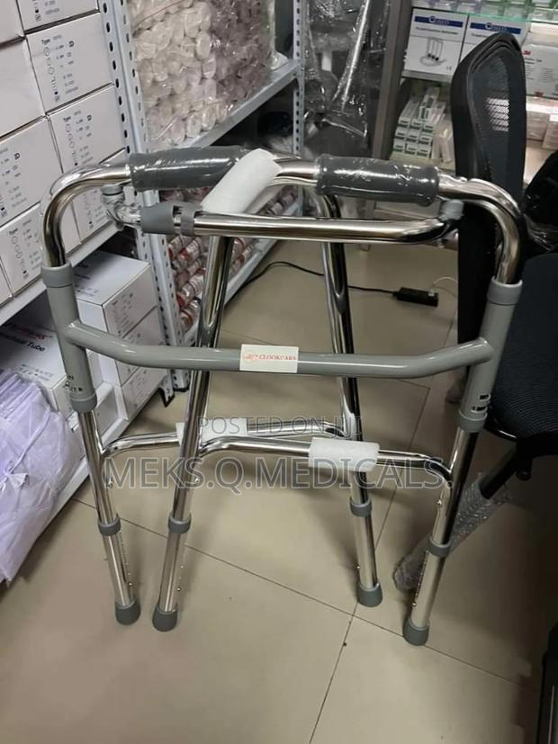 Walker Without Wheels ( Zimmer Frame) · Photo 3
