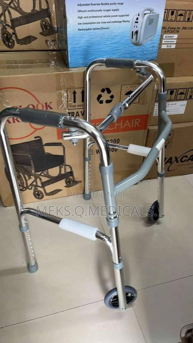 Walker With Wheels · Photo 4