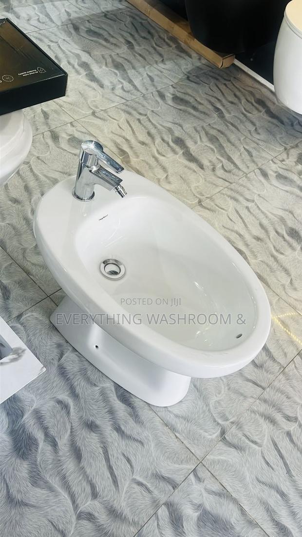 Bidet Urinal Pot · Photo 3