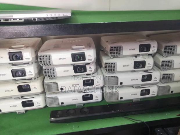 Epson Brilliance Day Light Projector photo 2