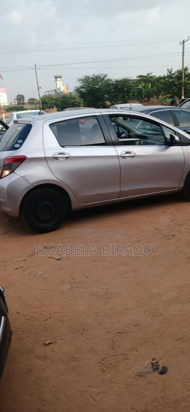 Toyota Vitz 2012 Silver