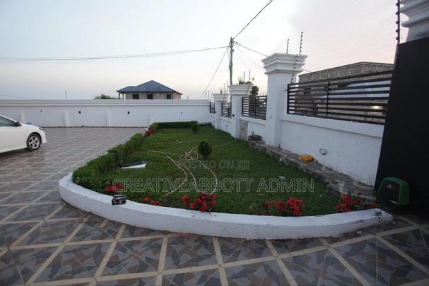 The 'Ultimate Place'-Gold Standard Short Stay photo 3
