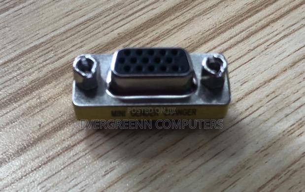 VGA Gender Converter · Photo 2