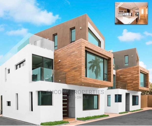 4 Bedroom Townhouse at Cantonment · Photo 1