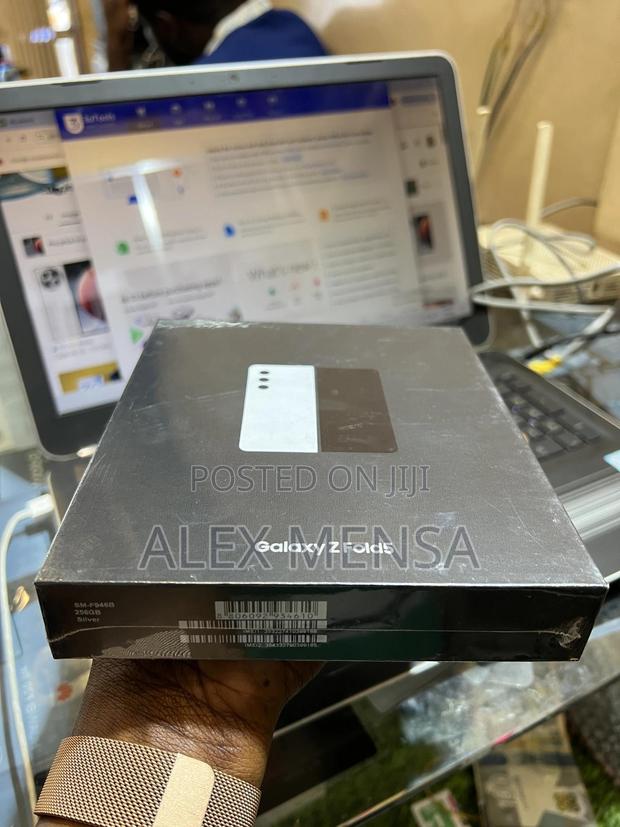 New Samsung Galaxy Z Fold 5 256 GB Silver