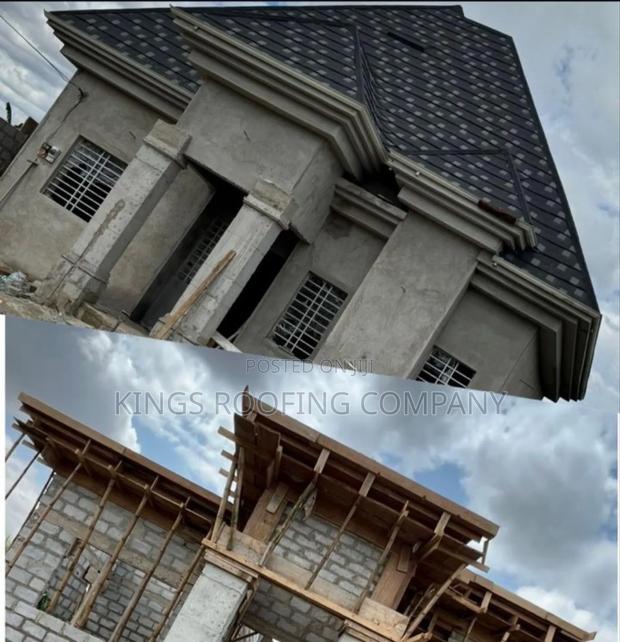Concrete Parapet/Alu-Zinc Roofing · Photo 2