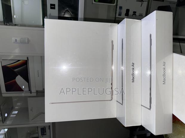 New Laptop Apple MacBook Air 2023 M2 8GB Apple M2 SSD 256GB