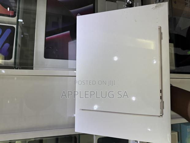 New Laptop Apple MacBook Air 2023 M2 8GB Apple M2 SSD 256GB photo 2