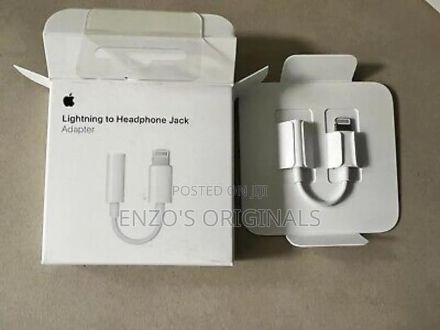 Apple Lightning to 3.5mm Headphone Jack · Photo 4
