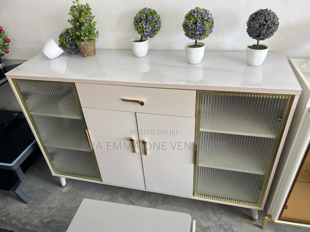 Luxury Console Table · Photo 4