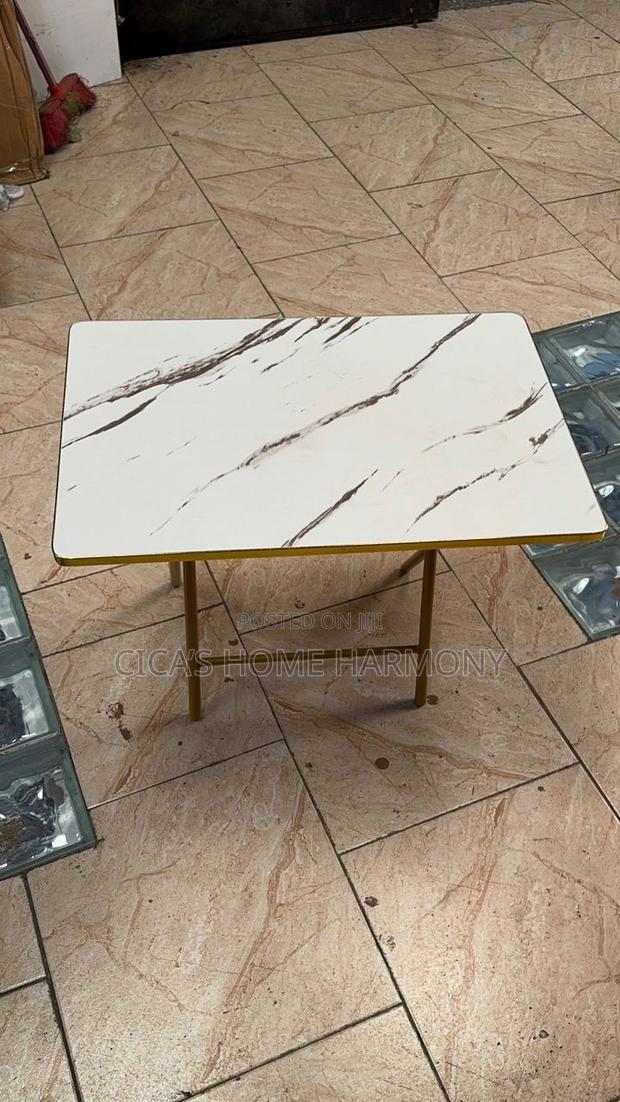 Elegant Foldable Table · Photo 1