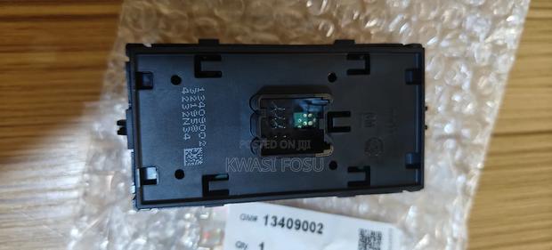 Chevrolet Cruze Door Switch photo 4