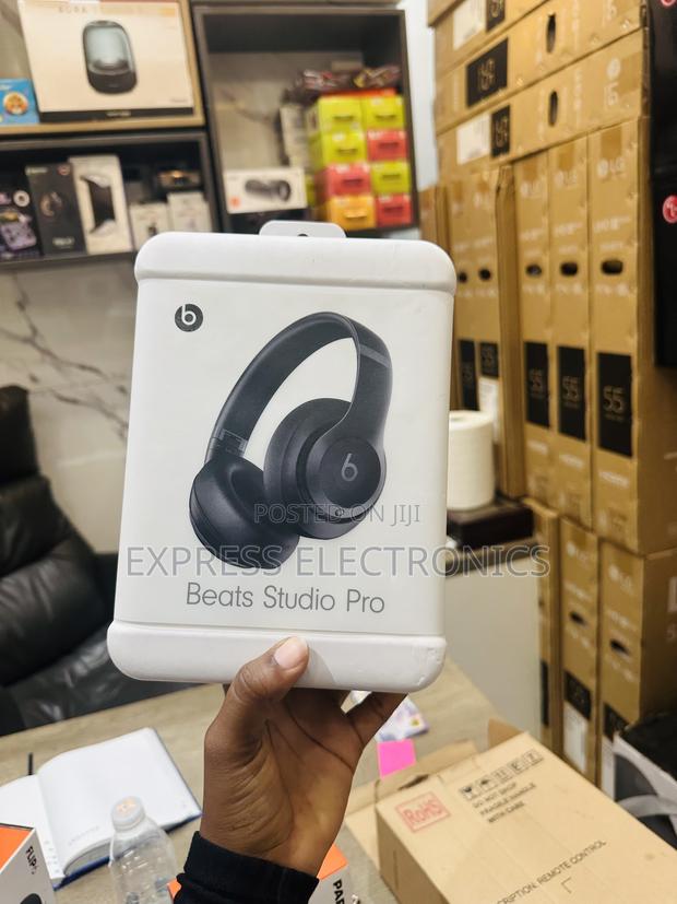 ๐ง๐ง๐งโ-beats Studio Pro ยท Photo 2