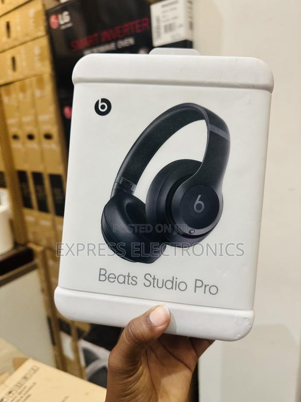 Original Pro Studio Beats Headphones · Photo 2