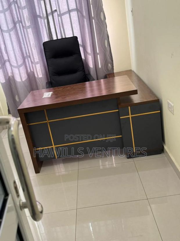 New Luxury Office Desk · Photo 2