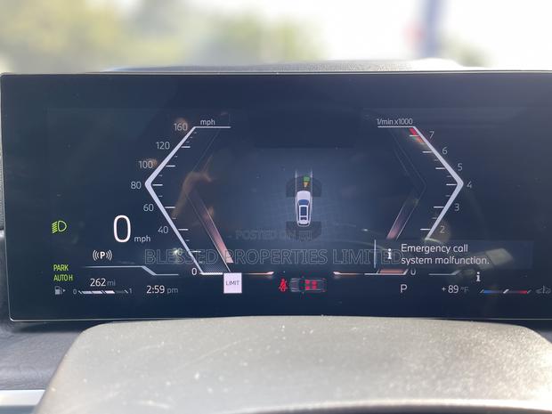 BMW X7 xDrive40i 2023 White