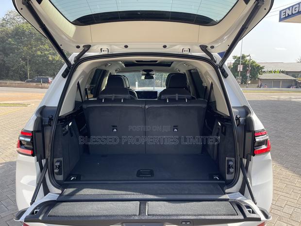 BMW X7 xDrive40i 2023 White