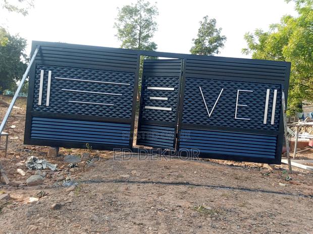 Modern Sliding Gate photo 2