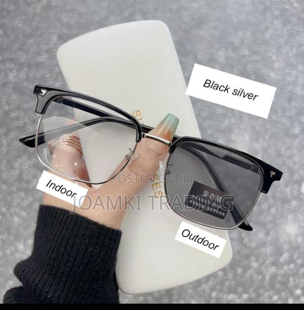 2 In 1 Photochromic Anti Blue Light Glasses For Men Women photo 6