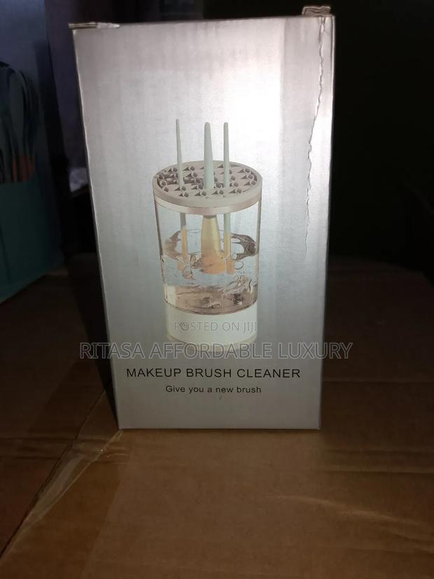 Makeup Brush Cleaner · Photo 3