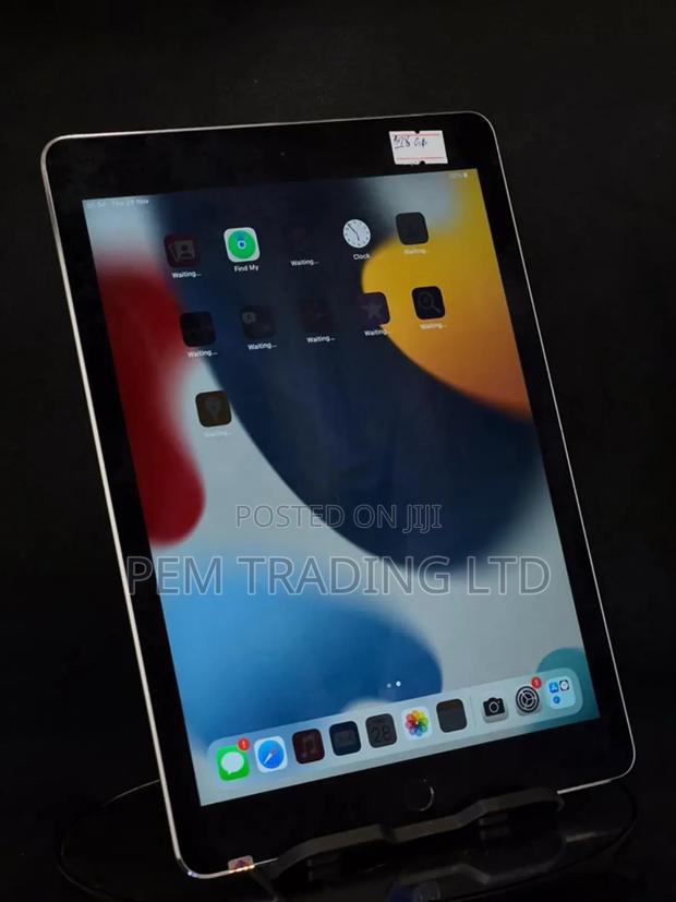 Apple iPad Air 2 128 GB Gray · Photo 3