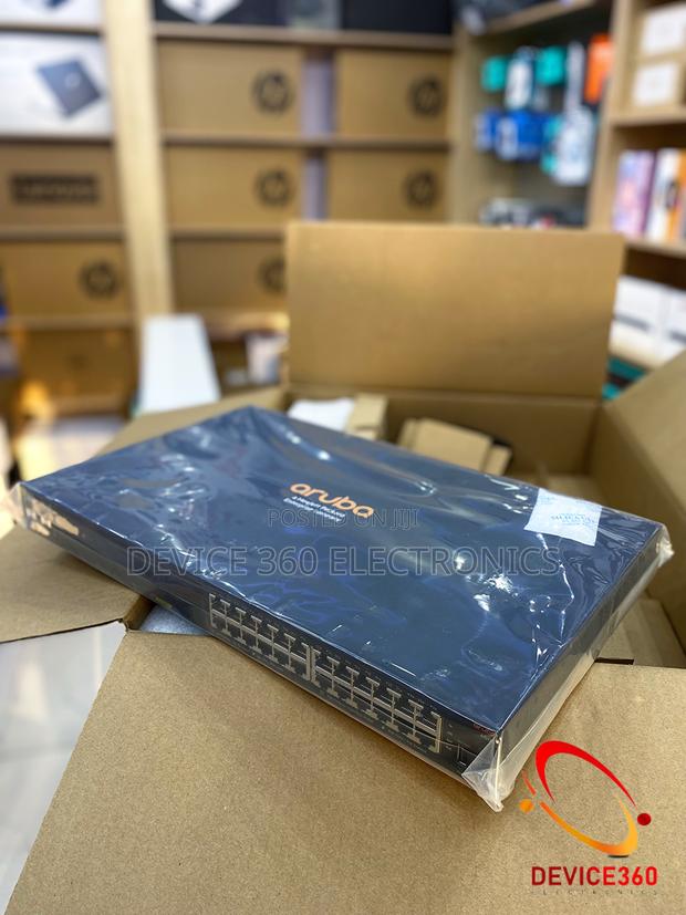 Aruba Networking CX 6300M 24 Ports Switch · Photo 4