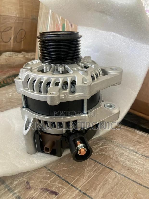 Honda Civic Alternator photo 2