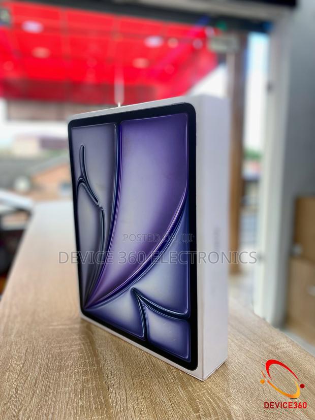 New Apple iPad Air 128 GB Gray · Photo 3